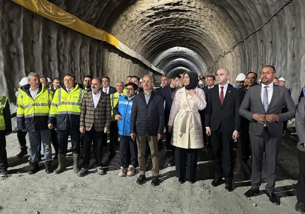 Ankara-İzmir Hızlı Tren Hattı’nın açılış tarihi belli oldu ‘3 buçuk saat sürecek’