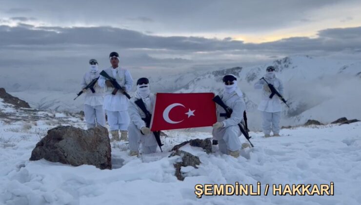 Mehmetçiğin Yeni Yıl Mesajı: Türk Milleti için Buradayız