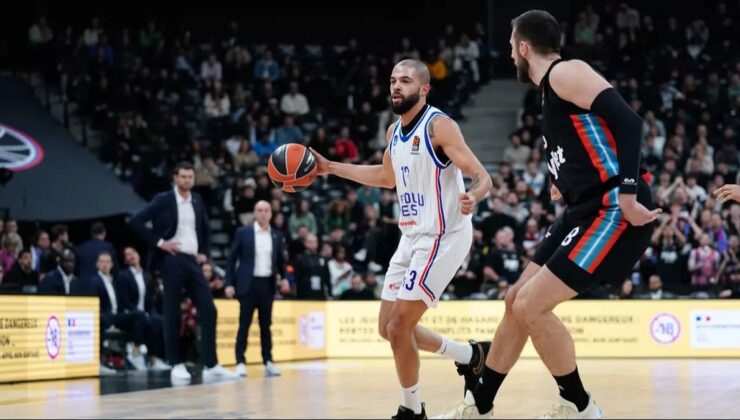 Anadolu Efes, Paris’e Deplasmanda Yenildi!