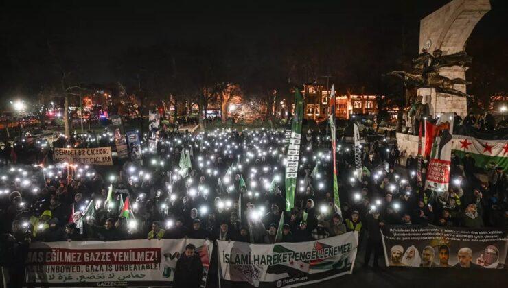 Fatih Camisi’nde Gazze İçin Destek Gösterisi