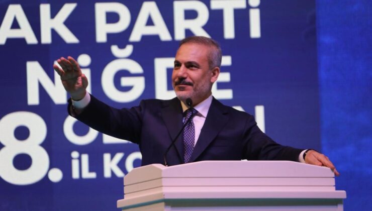 AK Parti Niğde Kongresi’nde Yeni Vizyon Mesajları