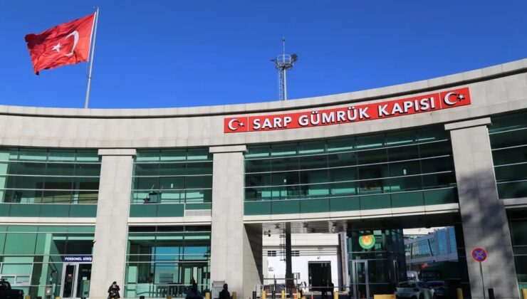 Sarp Sınır Kapısı’nda Rekor Tır Geçişi!