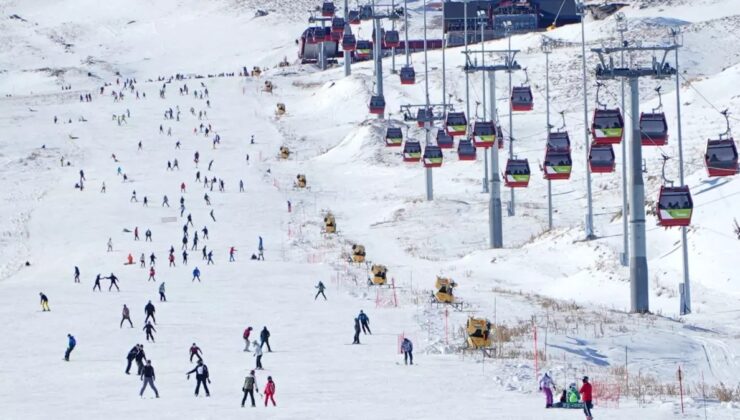 Erciyes Kayak Merkezi’nde Ziyaretçi Rekoru!